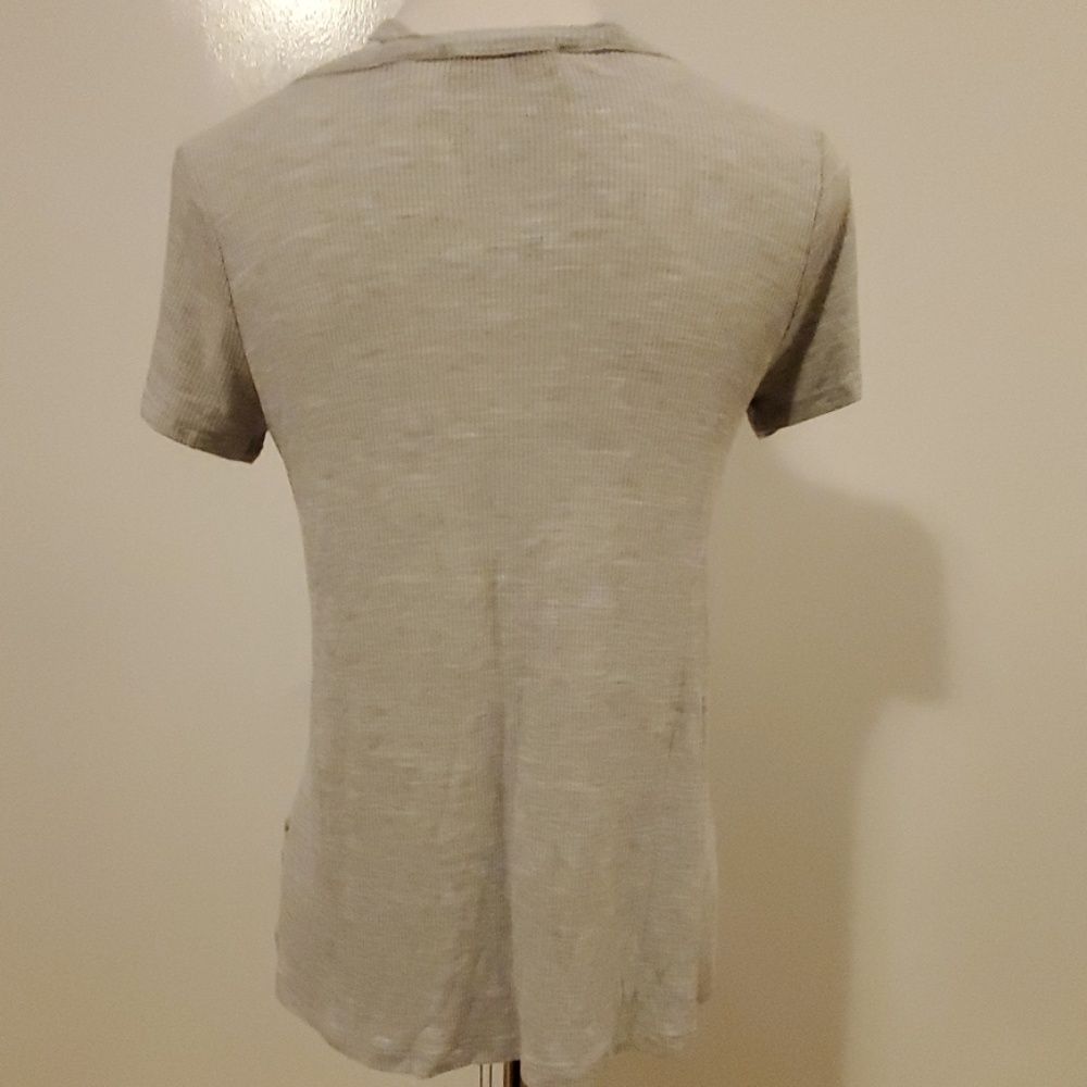 Lush Ribbed Deep Keyhole Tshirt - Picture 5 of 7